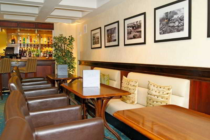 Moorland Garden Hotel เยลเวอร์ตัน ภายนอก รูปภาพ