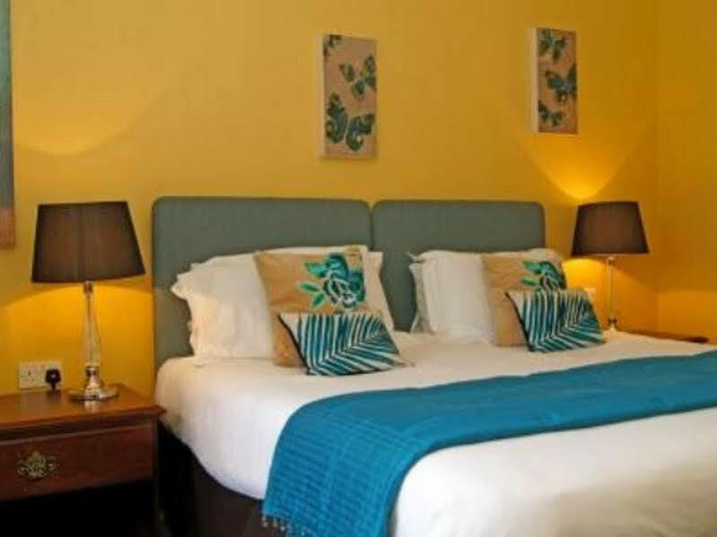 Moorland Garden Hotel เยลเวอร์ตัน ภายนอก รูปภาพ